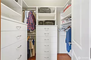 7703 NE 201st Pl, Kenmore, WA 98028 - Photo 17