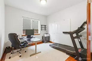 7703 NE 201st Pl, Kenmore, WA 98028 - Photo 11