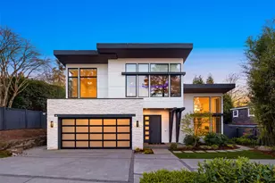 9215 NE 32nd St, Clyde Hill, WA 98004 - Photo 1