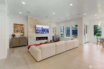 9215 NE 32nd Street, Clyde Hill, WA 98004 - Photo 7