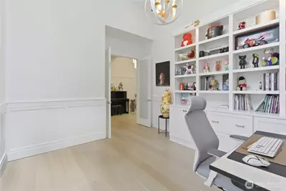 9215 NE 32nd Street, Clyde Hill, WA 98004 - Photo 19