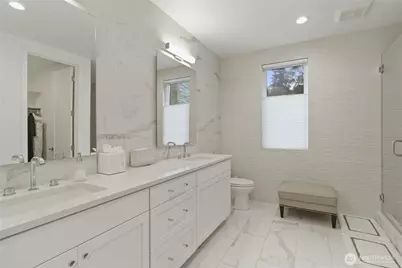 9215 NE 32nd Street, Clyde Hill, WA 98004 - Photo 23