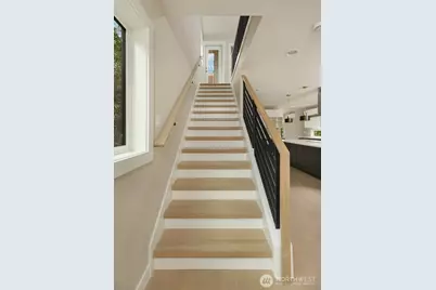 4009 21st Avenue SW, Seattle, WA 98106 - Photo 17