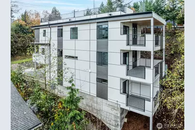 4009 21st Avenue SW, Seattle, WA 98106 - Photo 3
