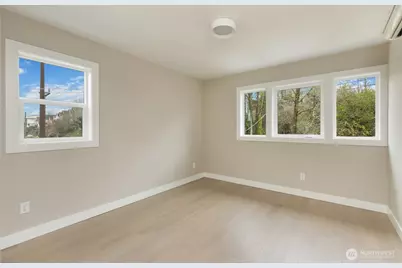 4009 21st Avenue SW, Seattle, WA 98106 - Photo 9
