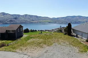 120 Orchard View Dr, Chelan, WA 98816 - Photo 1