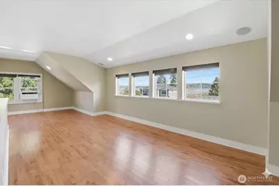 3803 42nd Avenue S, Seattle, WA 98118 - Photo 9