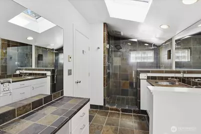 3803 42nd Avenue S, Seattle, WA 98118 - Photo 11