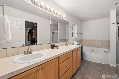 20424 190th Avenue E, Orting, WA 98360 - Photo 21