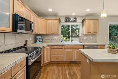 20424 190th Avenue E, Orting, WA 98360 - Photo 15