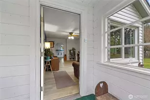 9715 Thurston Ln, Sedro Woolley, WA 98284 - Photo 5