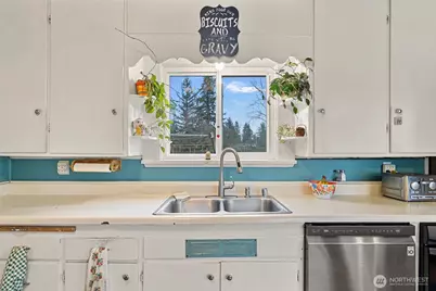 9715 Thurston Lane, Sedro Woolley, WA 98284 - Photo 17