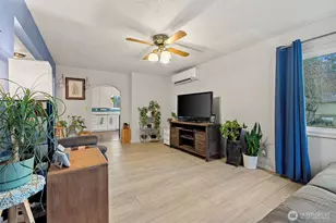 9715 Thurston Ln, Sedro Woolley, WA 98284 - Photo 13