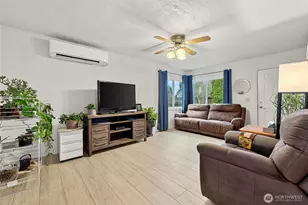 9715 Thurston Ln, Sedro Woolley, WA 98284 - Photo 11