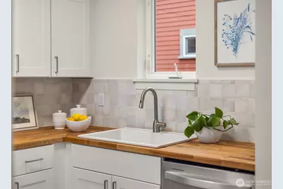 325 Winslow Way W #201, Bainbridge Island, WA 98110 - Photo 17