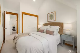 325 Winslow Way W, Bainbridge Island, WA 98110 - Photo 25