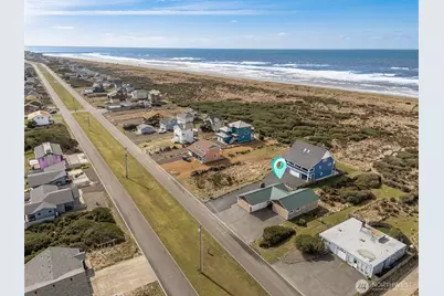 1071 Ocean Shores Boulevard SW, Ocean Shores, WA 98569 - Photo 1