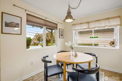 17630 Larch Way, Lynnwood, WA 98037 - Photo 9