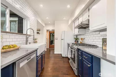 6757 13th Ave SW, Seattle, WA 98106 - Photo 5