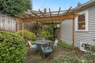 8011 18th Ave NE, Seattle, WA 98115 - Photo 25