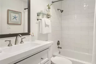 2501 Canterbury Ln E, Seattle, WA 98112 - Photo 19