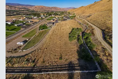 3223 Martin Place, East Wenatchee, WA 98802 - Photo 5