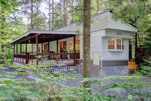 90 Christmas Tree Circle, Deming, WA 98244 - Photo 1