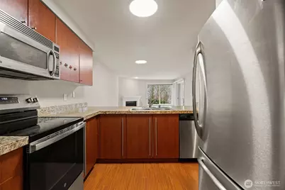 11309 NE 128th Street #F104, Kirkland, WA 98034 - Photo 5