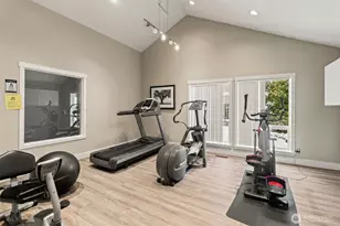 11309 NE 128th St, Kirkland, WA 98034 - Photo 25