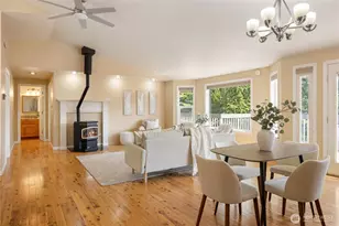 261 E Rainier Ct, Allyn, WA 98524 - Photo 5