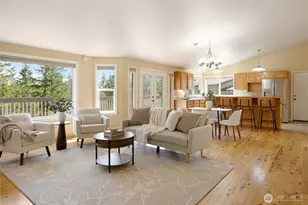 261 E Rainier Ct, Allyn, WA 98524 - Photo 9