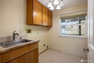 261 E Rainier Court, Allyn, WA 98524 - Photo 17