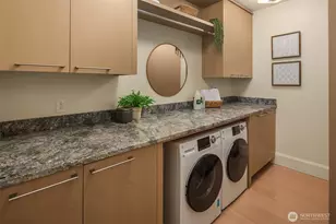 1521 2nd Ave, Seattle, WA 98101 - Photo 27