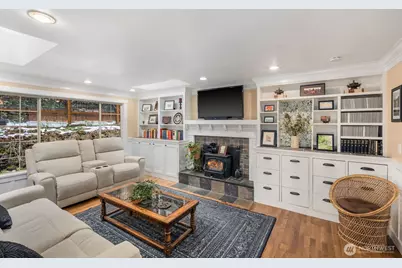 22828 Upper Dorre Don Way SE, Maple Valley, WA 98038 - Photo 9