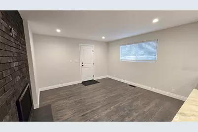 1815 116th Avenue NE, Bellevue, WA 98004 - Photo 3