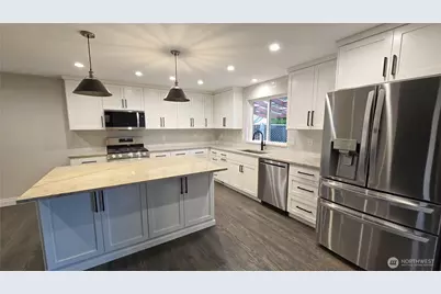 1815 116th Avenue NE, Bellevue, WA 98004 - Photo 5