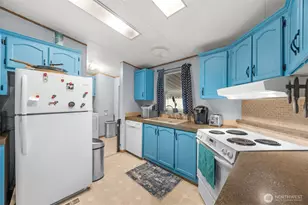 5900 64th St NE, Marysville, WA 98270 - Photo 5