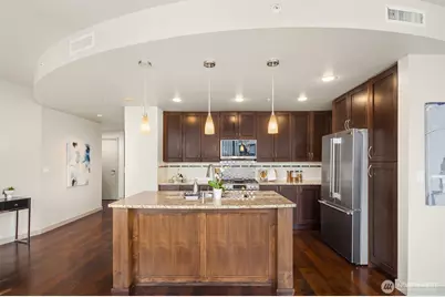 10610 NE 9th Place #1605, Bellevue, WA 98004 - Photo 5