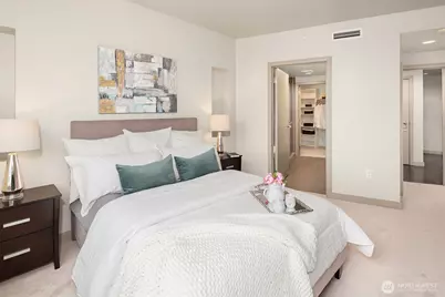 10610 NE 9th Place #1605, Bellevue, WA 98004 - Photo 13