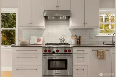 1724 31st Avenue, Seattle, WA 98122 - Photo 9