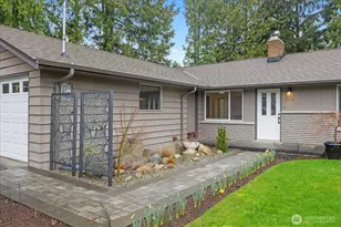 8125 186th St SW, Edmonds, WA 98026 - Photo 3