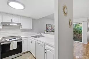 14651 NE 40th St, Bellevue, WA 98007 - Photo 9