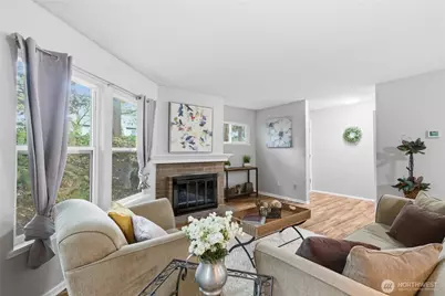 14651 NE 40th Street #C1, Bellevue, WA 98007 - Photo 3