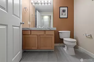 300 110th Ave NE, Bellevue, WA 98004 - Photo 13