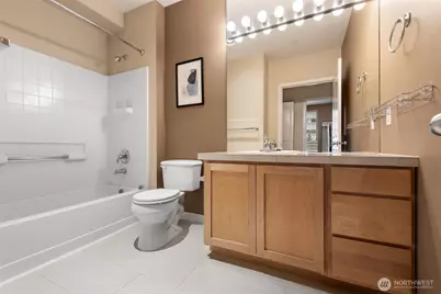 300 110th Avenue NE #515, Bellevue, WA 98004 - Photo 9