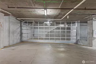 300 110th Ave NE, Bellevue, WA 98004 - Photo 21