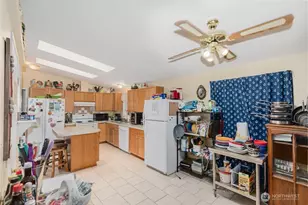 201 W Oakview Ave, Centralia, WA 98531 - Photo 5