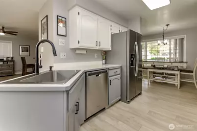 15428 Westshore Drive SE, Yelm, WA 98597 - Photo 9