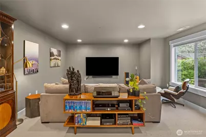 9150 Burlingame Court NE, Bainbridge Island, WA 98110 - Photo 25