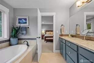 9150 Burlingame Ct NE, Bainbridge Island, WA 98110 - Photo 21